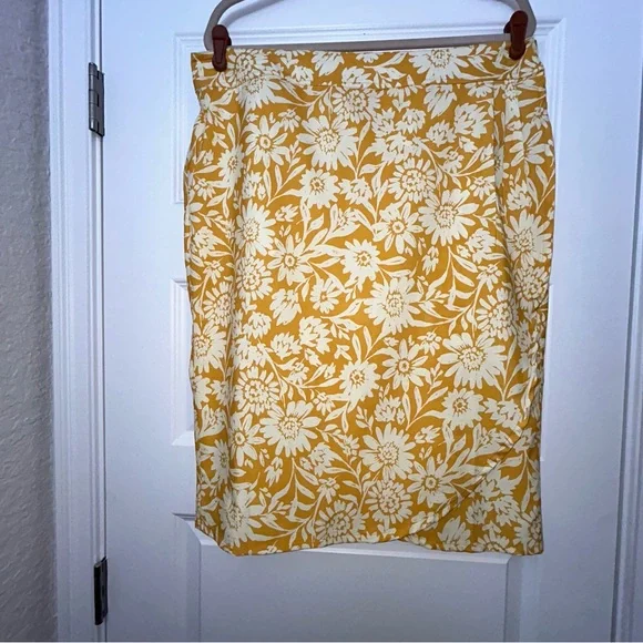 RipSkirt Hawaii Saffron sun Floral Print Full Wrap Length 3 Pencil Skirt - Picture 3 of 8